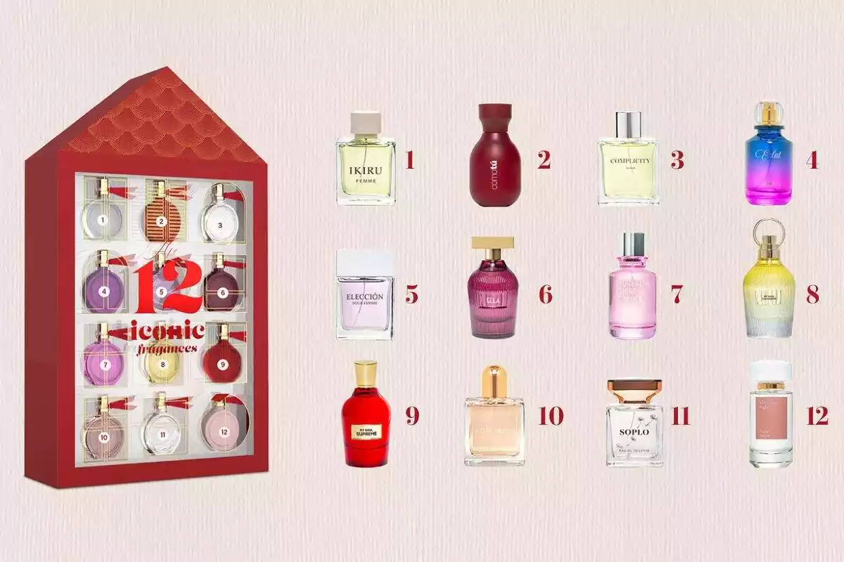 Foto del Calendario de Adviento de Perfumes de Mercadona. A la izquierda el calendario cerrado en color rojo con los perfumes y forma de casa. A la derecha los doce perfumes del calendario en formato minibotella y cada uno con número al lado