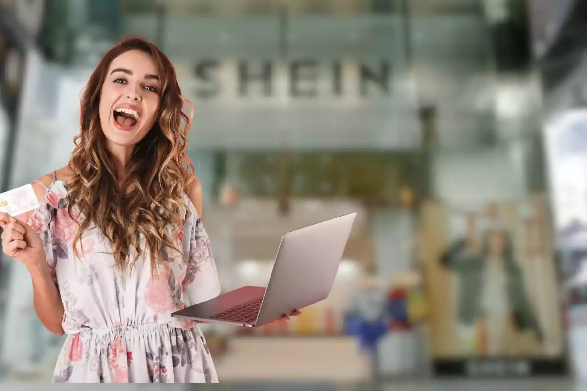 mujer comprando de forma online mujer comprando de forma online