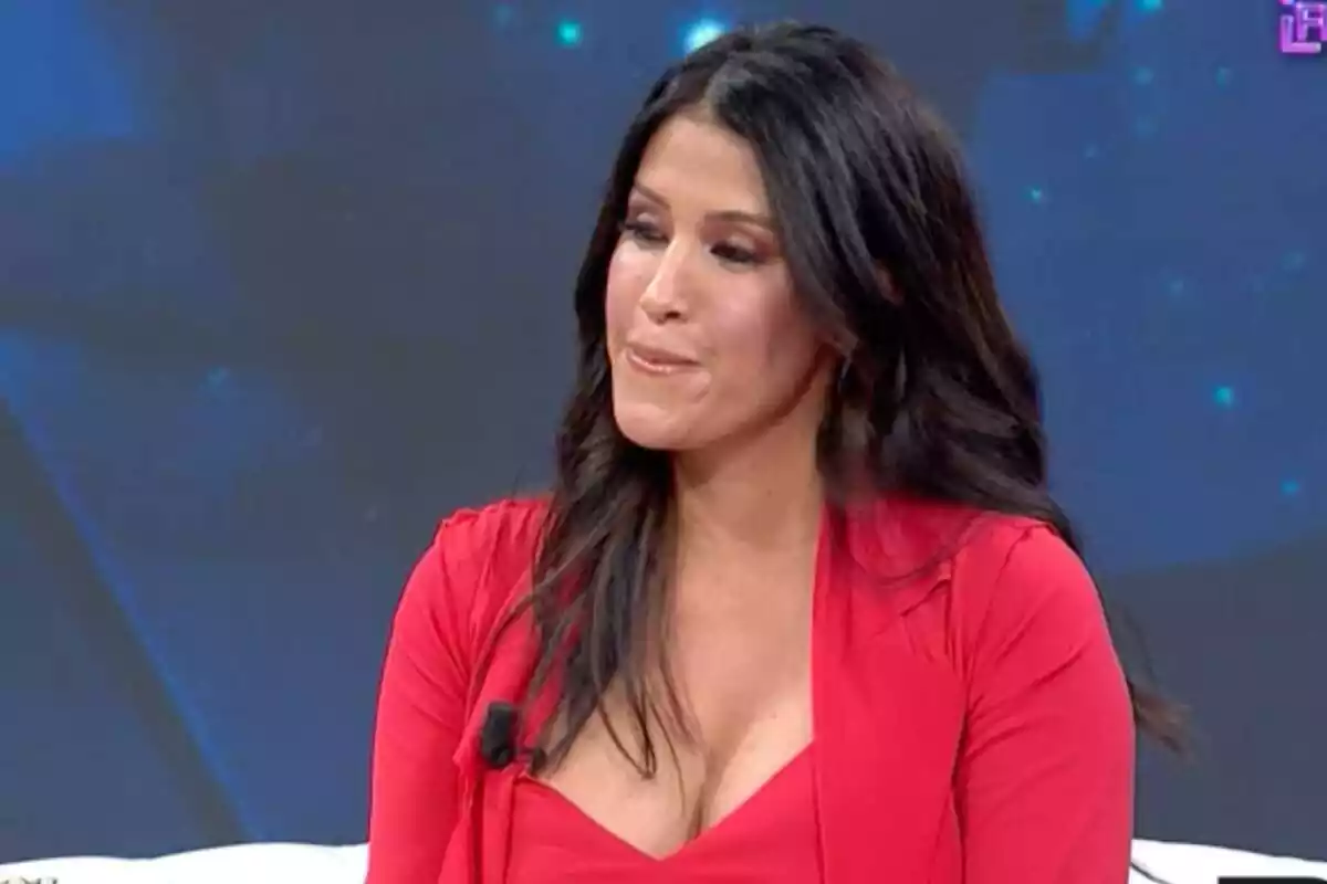 Primer plano de Gabriela Guillén en el plató de 'Y ahora Sonsoles' en Antena 3