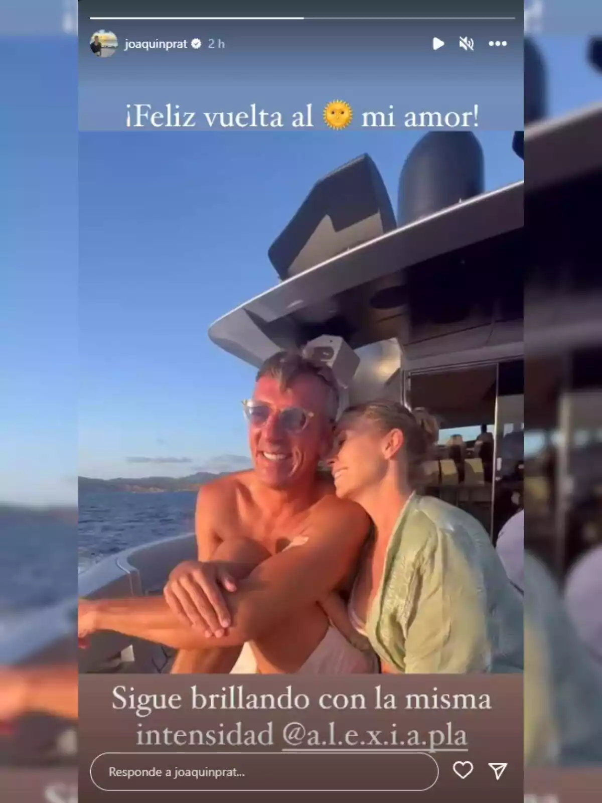 Storie de Joaquín Prat en Instagram felicitando a su pareja, Alexia Pla, en un barco el 3 de octubre de 2023