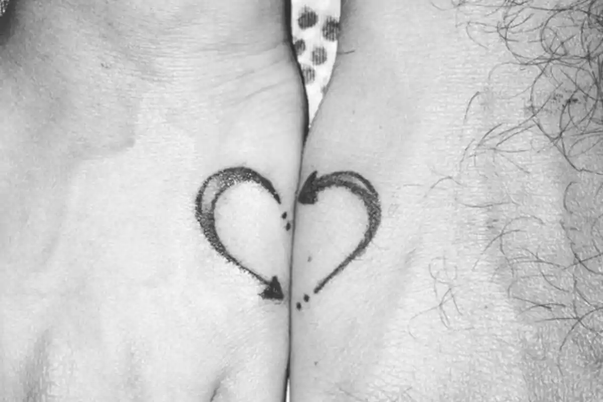 Tatuaje de corazón de una pareja