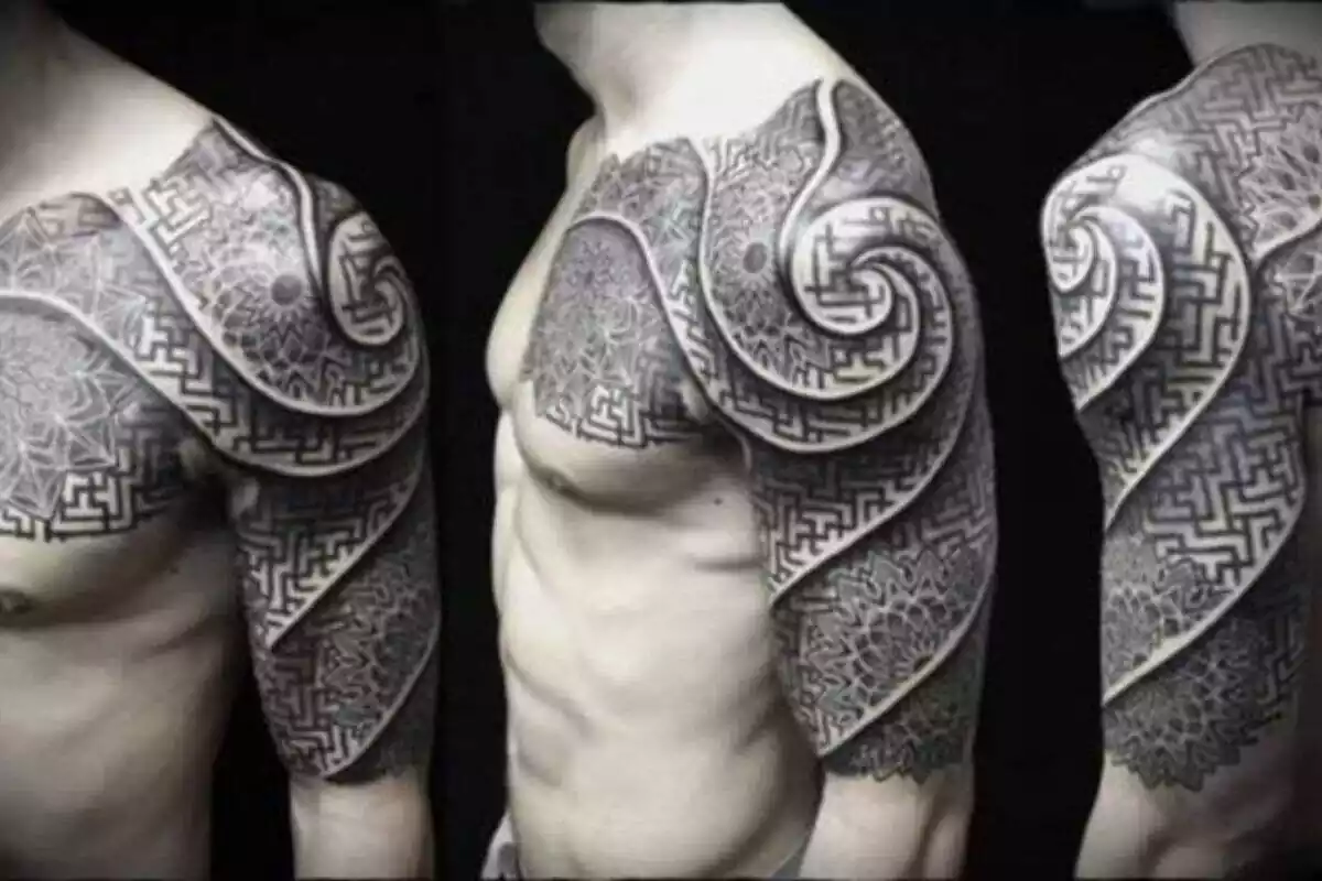 Tatuaje celta en espiral en brazos de hombres Tatuaje celta en espiral en brazos de hombres