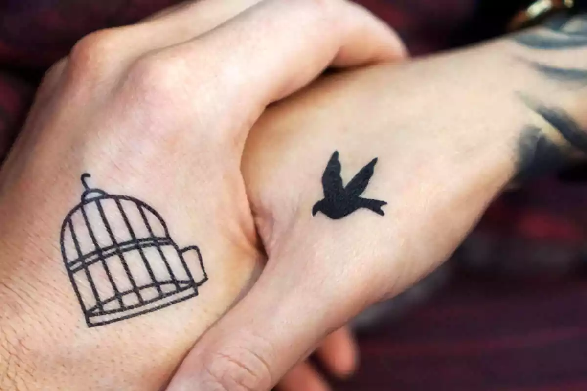 dos tatuajes conectados dos tatuajes conectados