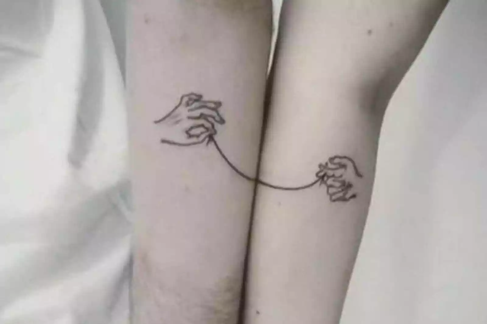 tatuajes infinitos de hermano y hermana