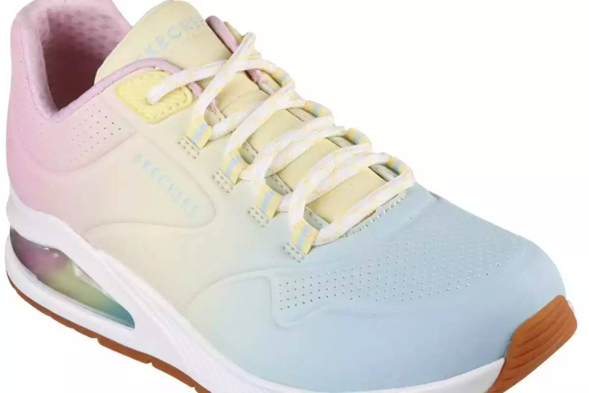 Zapatilla skechers de colores pastel Zapatilla skechers de colores pastel